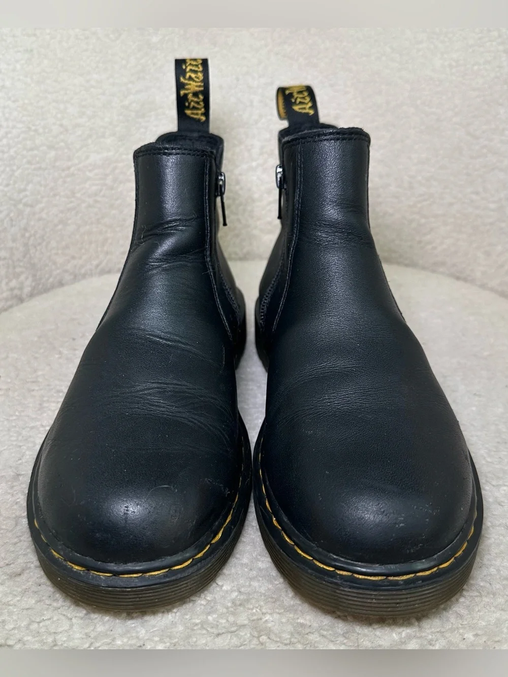 Dr. Martens 2976 J Black Leather Chelsea Boots Women’s 5 Men’s 4 Unisex Boy Girl